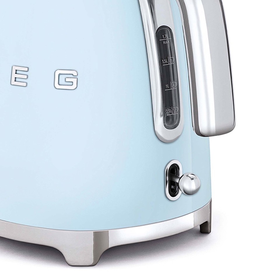 Smeg KLF03PBEU bollitore elettrico 1,7 L 2400 W Blu