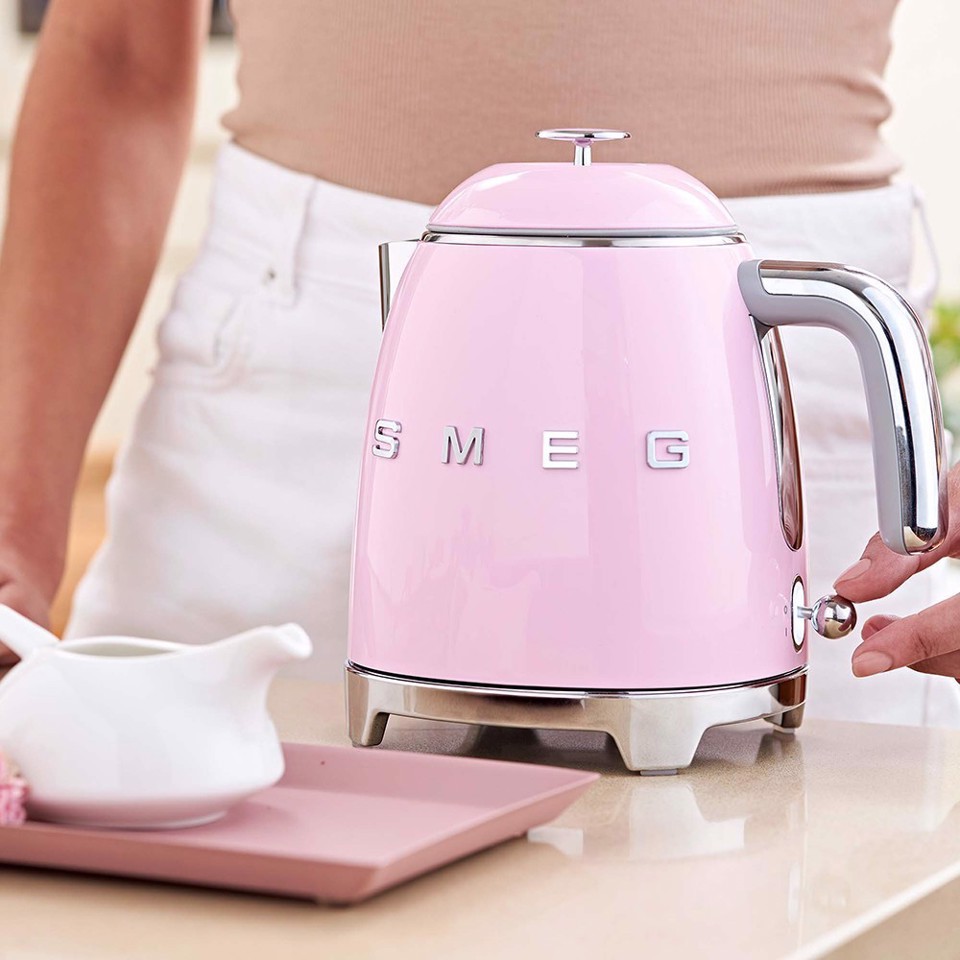 Smeg KLF05PKEU bollitore elettrico 0,8 L 1400 W Rosa