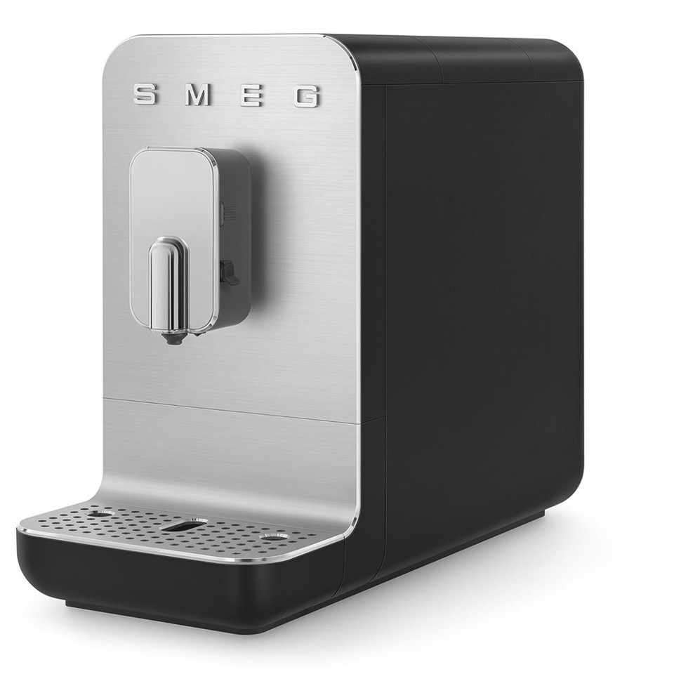 Smeg Macchina da Caffè Automatica con sistema latte Collezione Aesthetic – Nero – BCC13BLMEU
