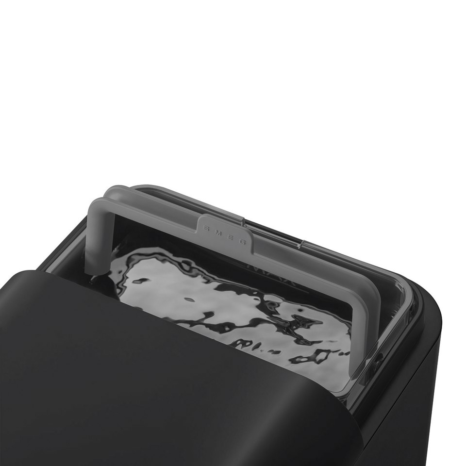 Smeg Macchina da Caffè Automatica con sistema latte Collezione Aesthetic – Nero – BCC13BLMEU