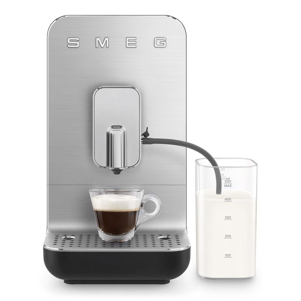 Smeg Macchina da Caffè Automatica con sistema latte Collezione Aesthetic – Nero – BCC13BLMEU