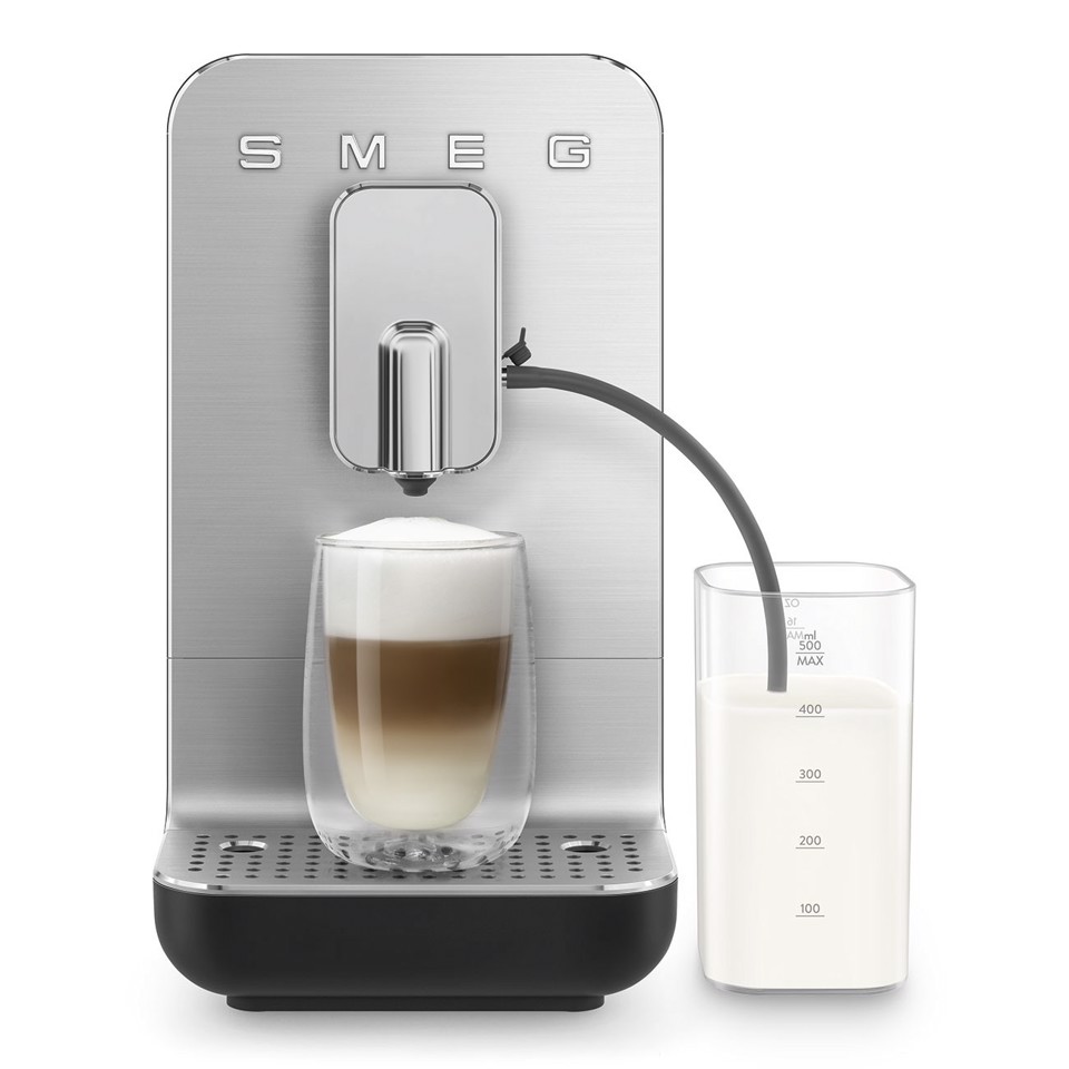 Smeg Macchina da Caffè Automatica con sistema latte Collezione Aesthetic – Nero – BCC13BLMEU
