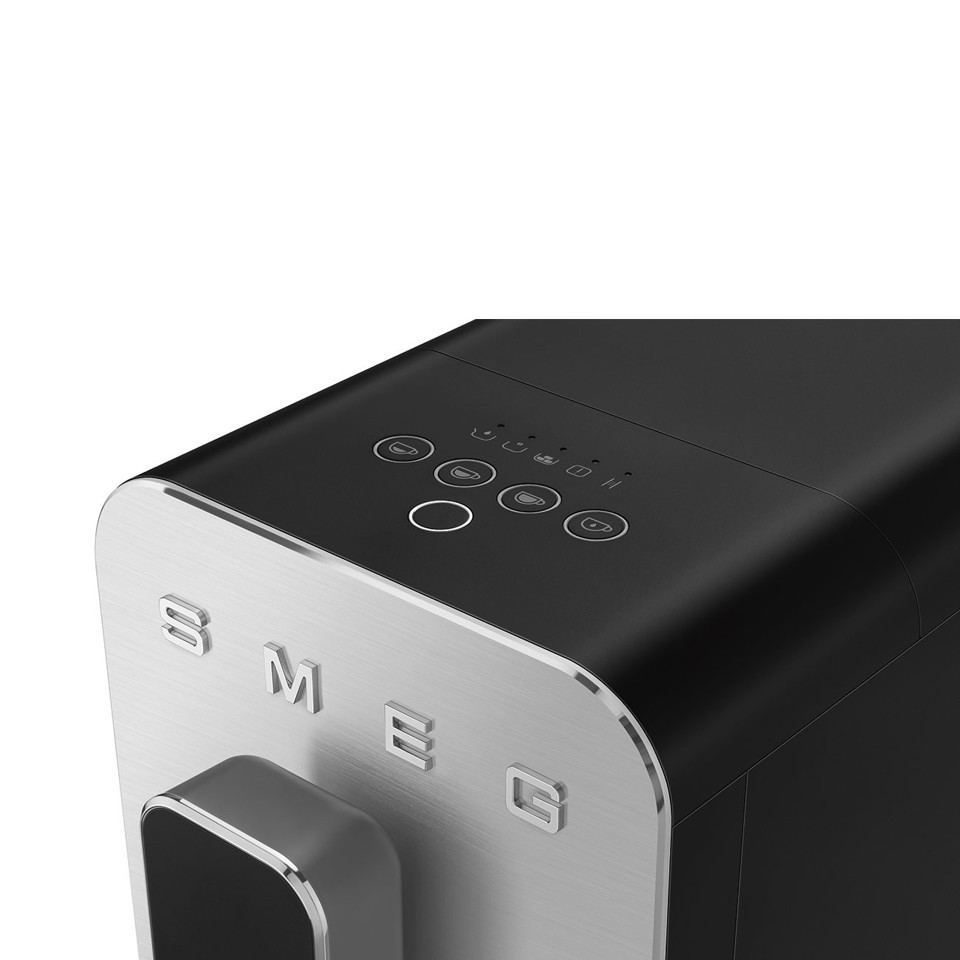 Smeg Macchina da Caffè Automatica lancia vapore Collezione Aesthetic – Nero – BCC11BLMEU