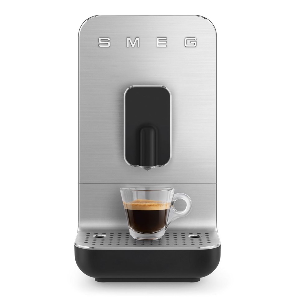 Smeg Macchina da Caffè Automatica lancia vapore Collezione Aesthetic – Nero – BCC11BLMEU