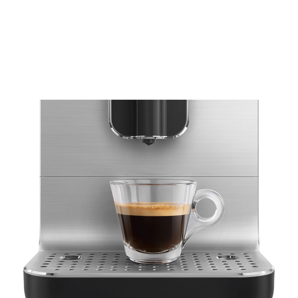 Smeg Macchina da Caffè Automatica lancia vapore Collezione Aesthetic – Nero – BCC11BLMEU