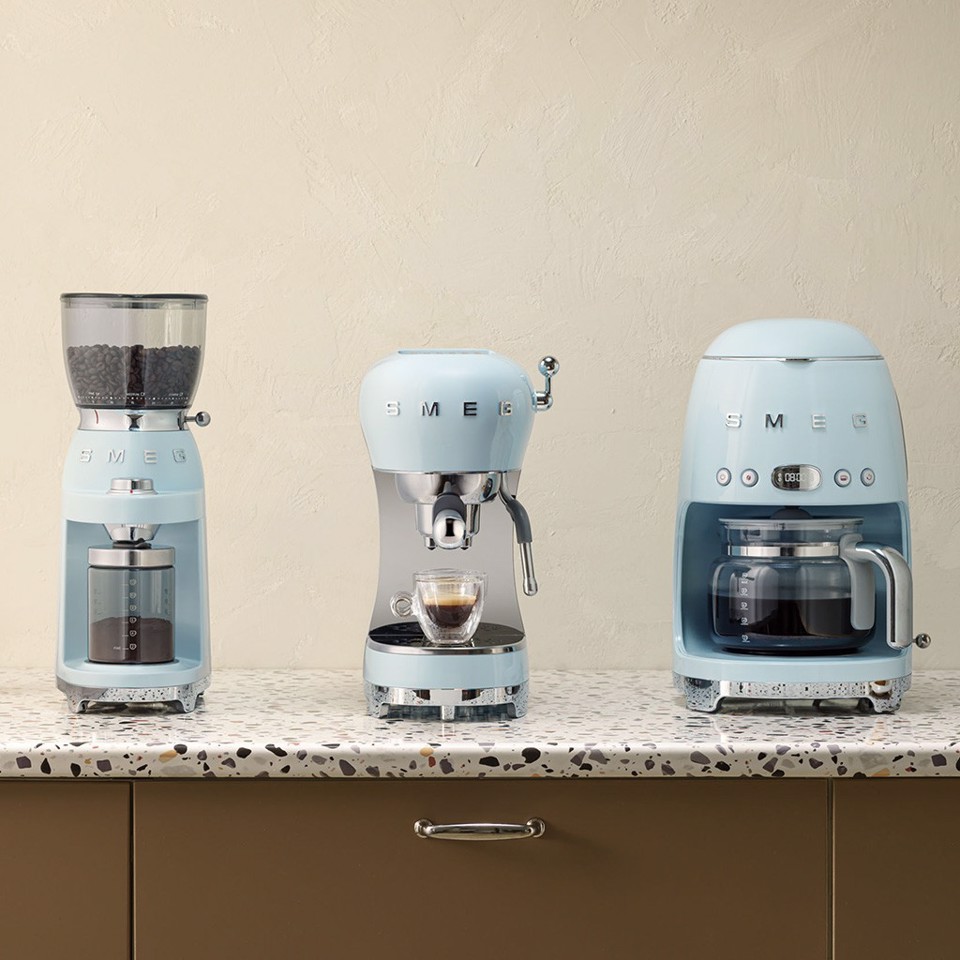 Smeg Macchina da Caffè Espresso Manuale 50's Style – Azzurro LUCIDO – ECF02PBEU