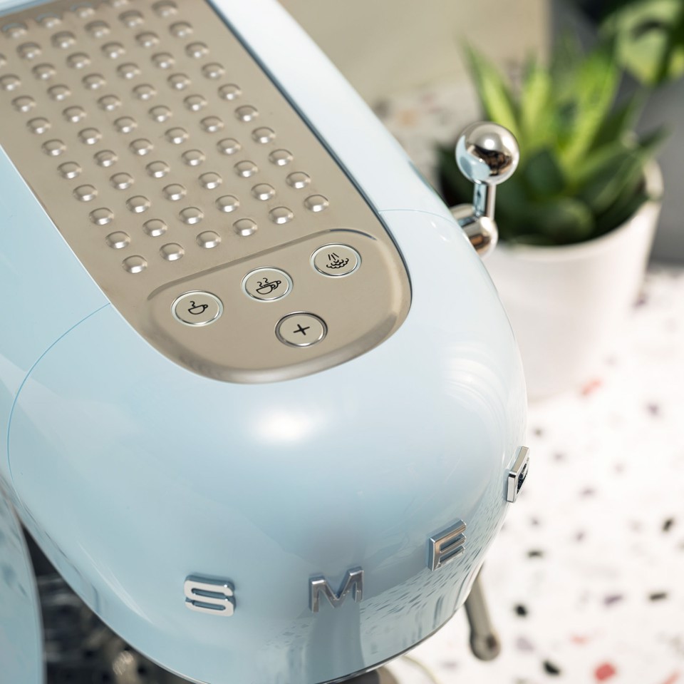 Smeg Macchina da Caffè Espresso Manuale 50's Style – Azzurro LUCIDO – ECF02PBEU