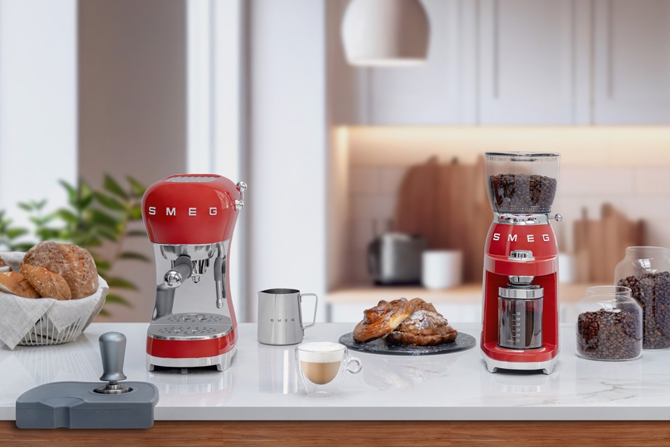 Smeg Macchina da Caffè Espresso Manuale 50's Style – Rosso LUCIDO – ECF02RDEU