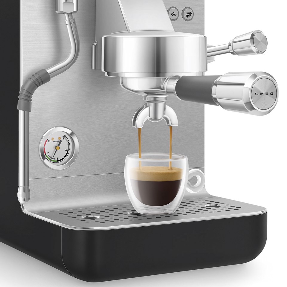 Smeg Macchina da caffè espresso Minipro Linea Collezione - Nero Opaco - EMC02BLMEU