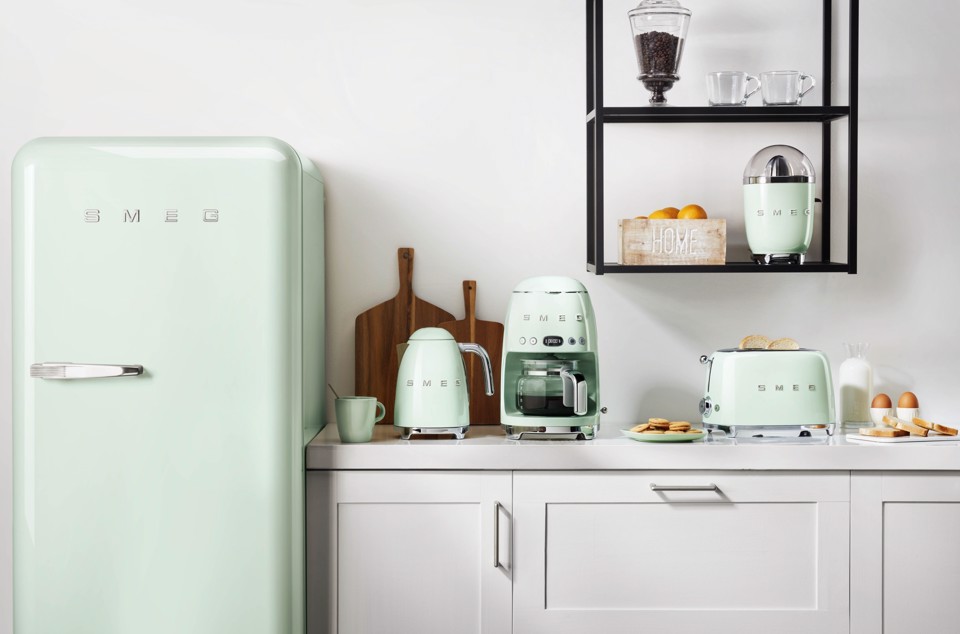 Smeg Macchina da Caffè Filtro 50's Style – Verde Pastello LUCIDO – DCF02PGEU