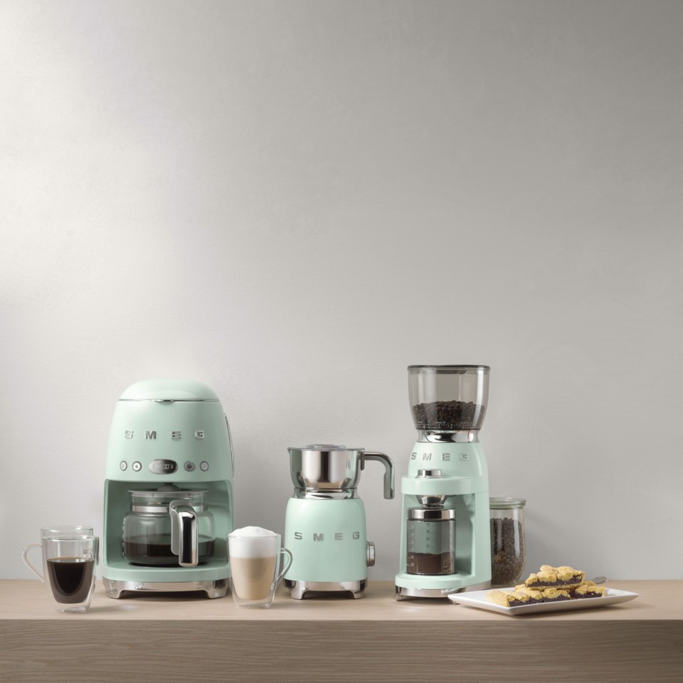 Smeg Macchina da Caffè Filtro 50's Style – Verde Pastello LUCIDO – DCF02PGEU