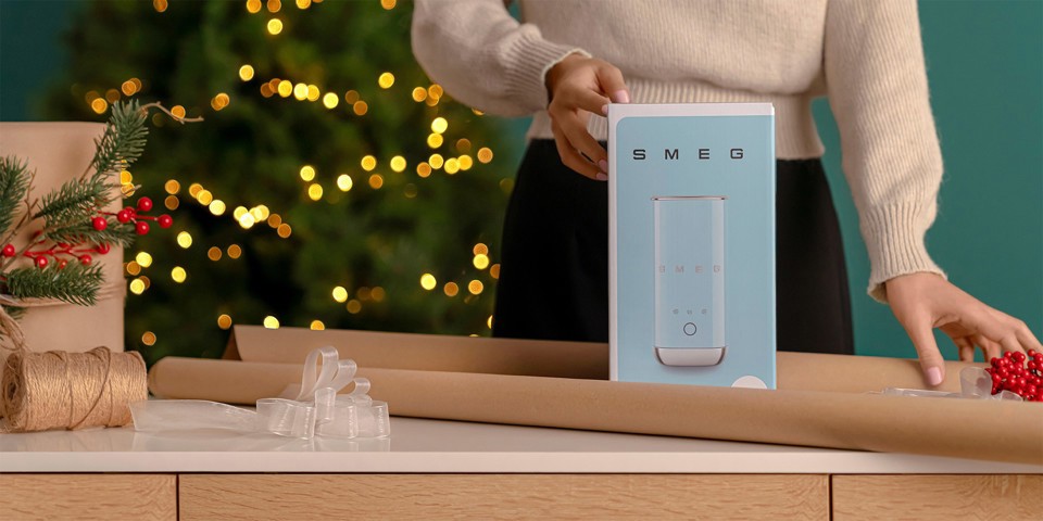 Smeg MFF02BLEU montalatte e scaldalatte Nero