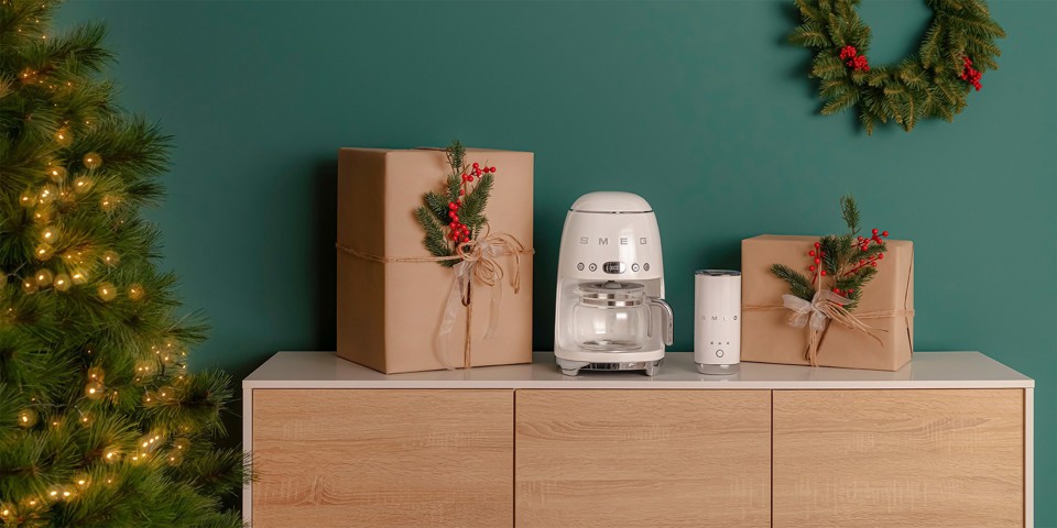 Smeg MFF02CREU montalatte e scaldalatte Crema