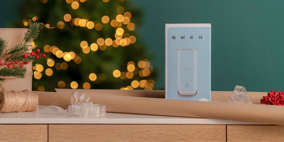 Smeg MFF02WHEU montalatte e scaldalatte Bianco