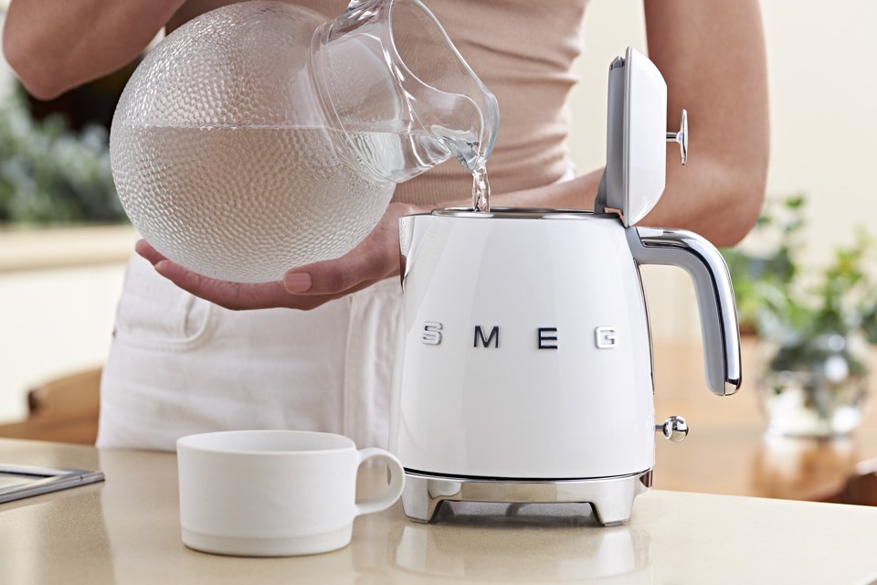 Smeg Mini Bollitore 50's Style – Bianco LUCIDO – KLF05WHEU