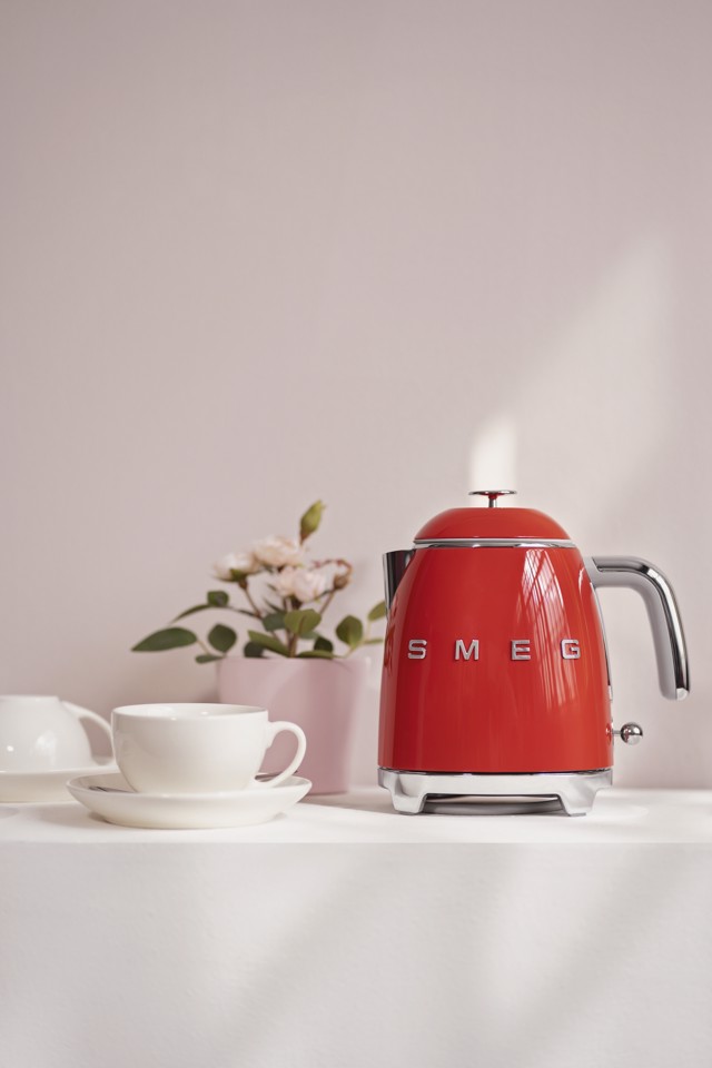 Smeg Mini Bollitore 50's Style – Rosso LUCIDO – KLF05RDEU
