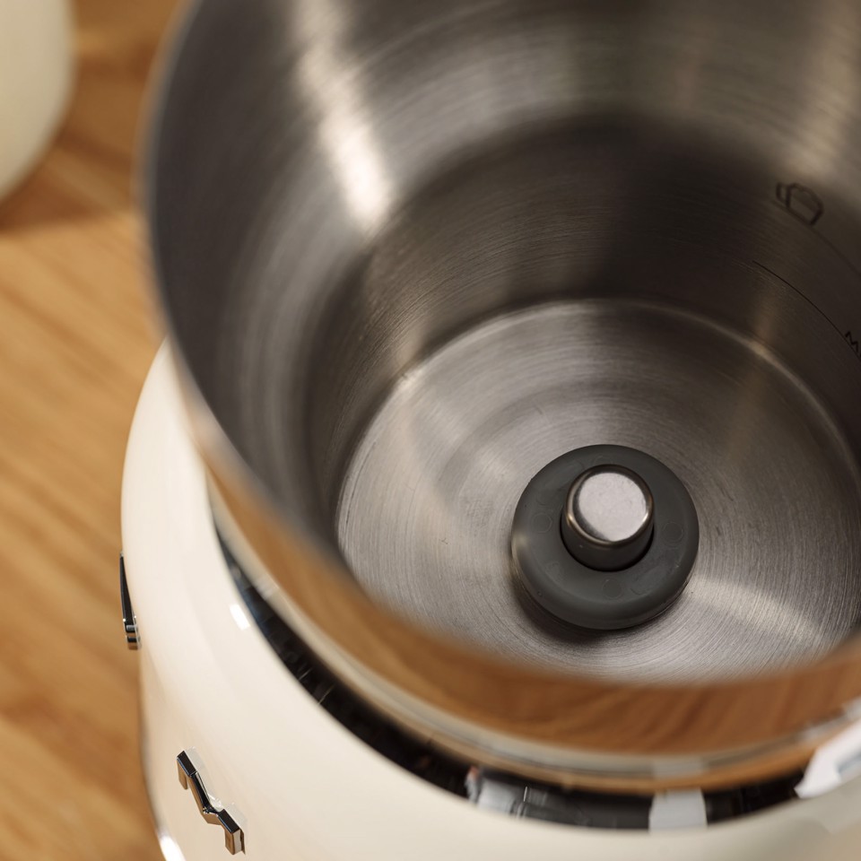 Smeg Montalatte 50's Style – Panna LUCIDO – MFF11CREU