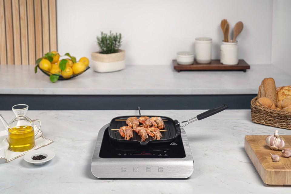 Smeg Piastra a induzione portatile Linea Collezione - Bianco Opaco - PIC01WHMEU