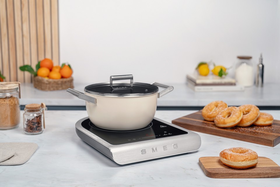 Smeg Piastra a induzione portatile Linea Collezione - Verde Smeraldo Opaco - PIC01EGMEU