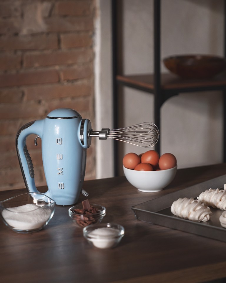 Smeg Sbattitore 50's Style – Azzurro LUCIDO – HMF01PBEU