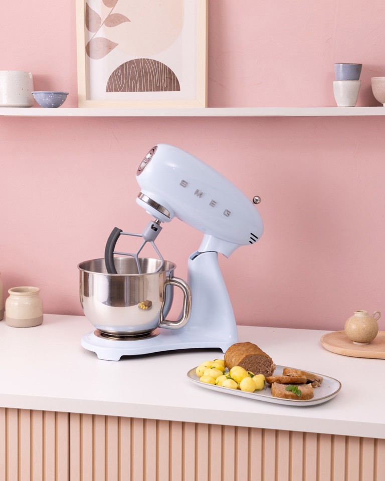 Smeg SMF05PBEU sbattitore Sbattitore con base 1000 W Blu