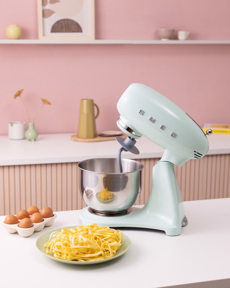 Smeg SMF05PGEU sbattitore Sbattitore con base 1000 W Verde