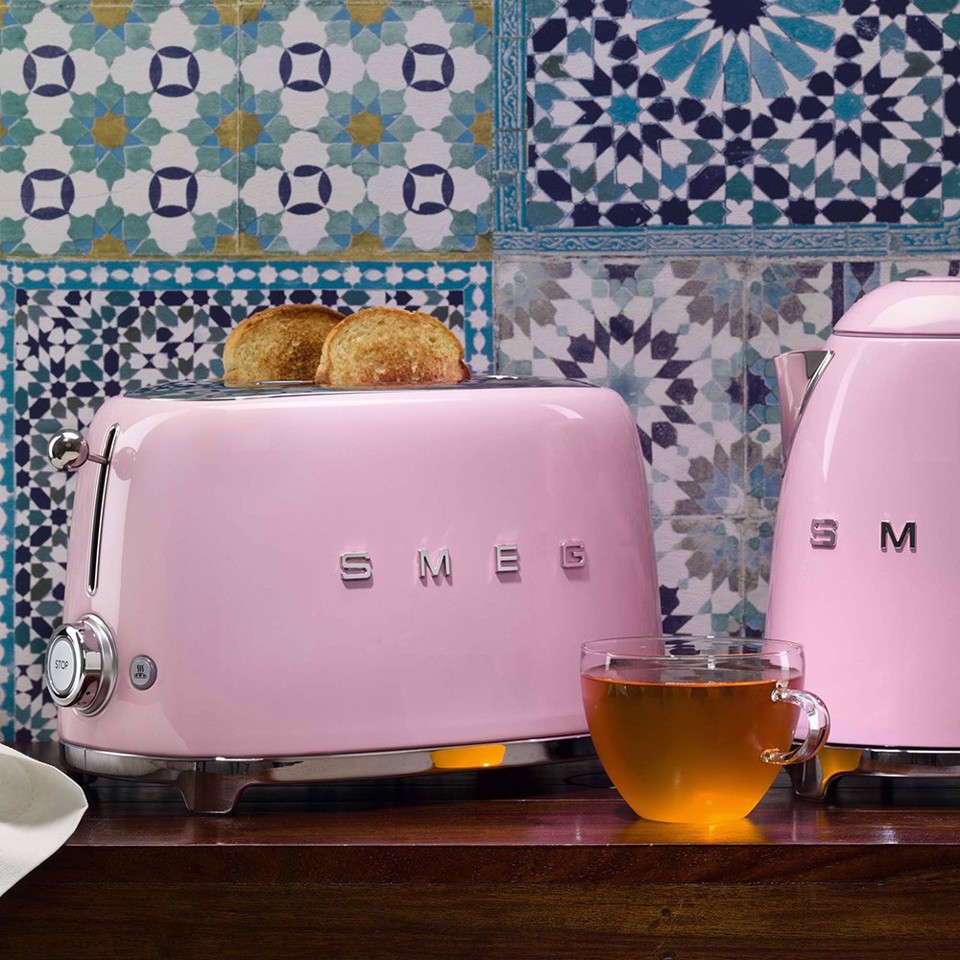 Smeg TSF03PKEU tostapane 4 fetta/e 2000 W Rosa