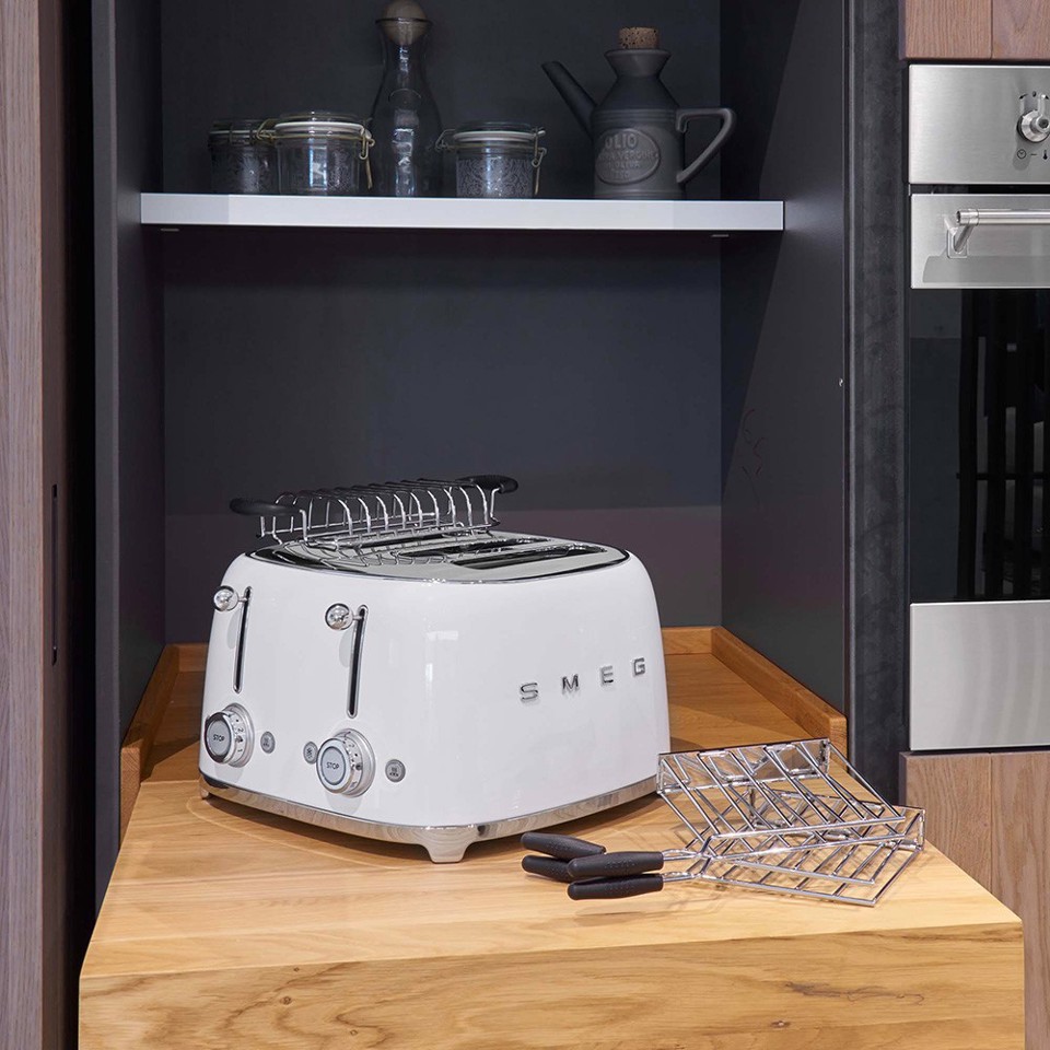 Smeg TSF03WHEU tostapane 4 fetta/e 2000 W Bianco