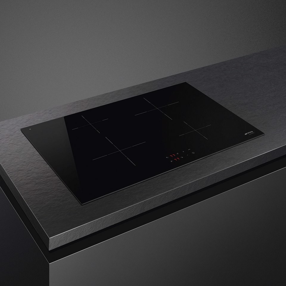 Smeg Universal SI2741D piano cottura Nero Da incasso 75 cm Piano cottura a induzione 4 Fornello(i) Made in Italy