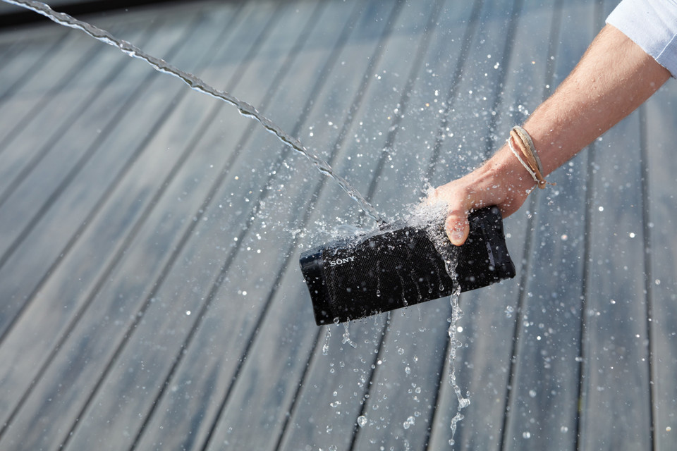 Sony SRS XB33 - Speaker bluetooth waterproof, cassa portatile con autonomia fino a 24 ore e effetti luminosi (Nero)