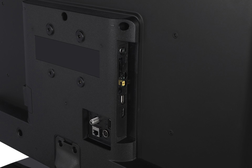 Telefunken TE32750B45V2D TV 81,3 cm (32") HD Smart TV Wi-Fi Nero 250 cd/m²