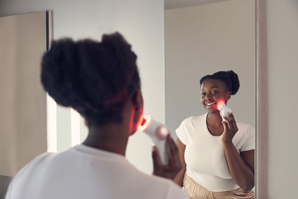 Therabody - TheraFace Pro Bianco, la soluzione più avanzata per la salute del viso