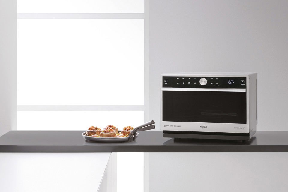 Whirlpool MWSC 9133 SX Superficie piana Microonde combinato 33 L 1000 W Nero, Acciaio inossidabile