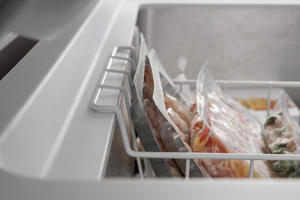 Whirlpool WHE25332 3 Congelatore verticale Libera installazione 255 L D Bianco