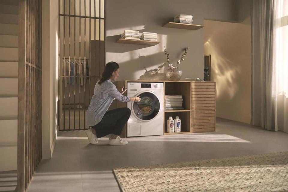 WWD380 WCS PWash&Steam 9kg Lavatrice W1 a carica frontale: con Miele@home e 9 kg di carico per una resa intelligente.