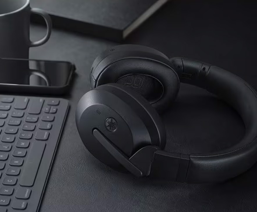 Yamaha YH-E700B cuffia e auricolare Wireless A Padiglione Musica e Chiamate Bluetooth Nero