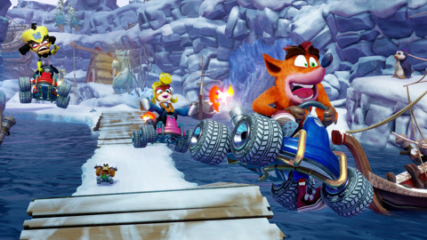 Activision Crash Team Racing Nitro-Fueled, PS4 Basic ITA PlayStation 4