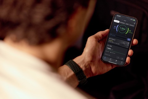 Amazfit Active Max display ultra luminoso da 1,5 pollici, 4 GB di memoria, mappe offline, monitoraggio dell'energia BioCharge