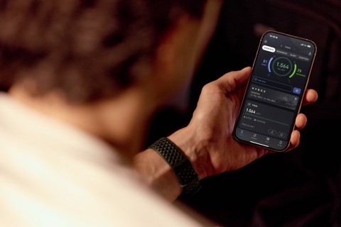 Amazfit Active Max display ultra luminoso da 1,5 pollici, 4 GB di memoria, mappe offline, monitoraggio dell'energia BioCharge
