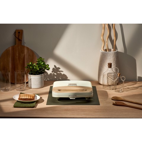 Ariete 1971 Tostiera Breakfast Wood, Griglia Elettrica Panini, 750W, Effetto Legno, Piastra Antiaderente Grill 23x13cm, Riponimento Verticale, Beige