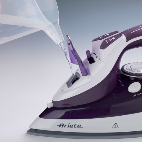 Ariete 6243 Steam Iron - Ferro da stiro con piastra in ceramica - Colpo vapore 140 gr/min - Serbatoio 320 ml - 2200 W - Bianco e Porpora