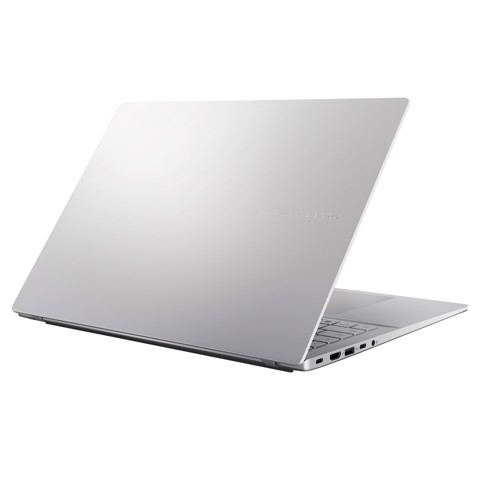 ASUS Vivobook M3607KA-SH037W Copilot+ PC AMD Ryzen AI 5 330 Computer portatile 40,6 cm (16") WUXGA 32 GB DDR5-SDRAM 1 TB SSD Wi-Fi 6 (802.11ax) Windows 11 Home Argento