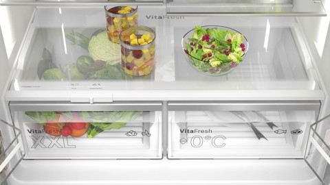 Bosch Serie 6 KFD96APEA frigorifero side-by-side Libera installazione 574 L E Acciaio inox