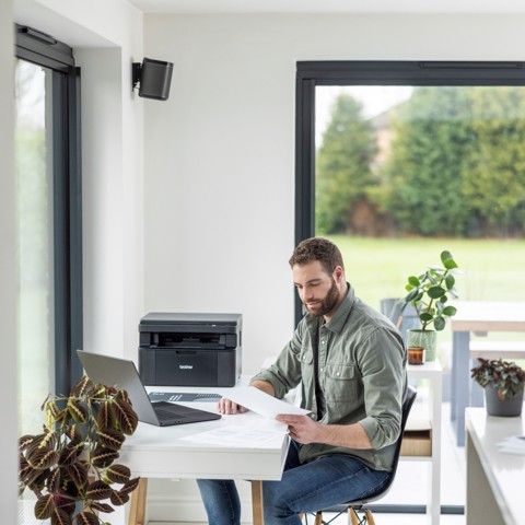 Brother DCP-L1640W stampante multifunzione Laser A4