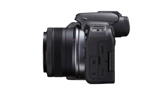 Canon EOS R10 + RF-S 18-45mm F4.5-6.3 IS STM + adattatore EF- R