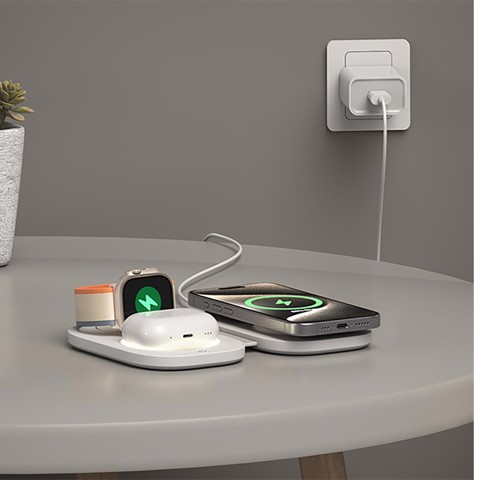 Celly MAGPOCKET3IN1WH Caricabatterie per dispositivi mobili Cuffie, Smartphone, Orologio intelligente Bianco USB Carica wireless Ricarica rapida Interno