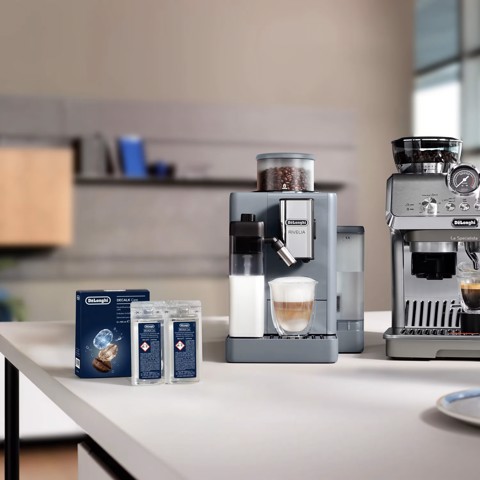 De’Longhi Decalk Care 2x100 — Decalcificante per Macchine da Caffè, 2 Flaconi Monodose da 100 ml (2 Utilizzi) "
