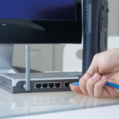 Ekon Hub in alluminio con 3 porte USB 3.0, cavo USB-C e porta Ethernet RJ45