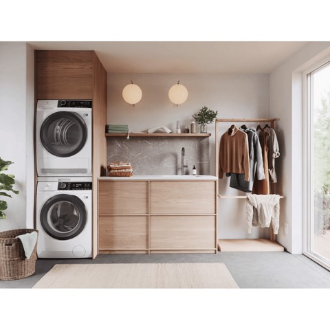 Electrolux Accessori Lavatrice E Asciugatrice Classe Stacking Kit Con Piano Estraibile Da Posizionare Tra Lavatrice E Asciugatrice In Colonna, Compatibile Con Tutti I Modelli (Comment: Branded Pnc But Having Multibrand Paper Material) E1WYHSK2