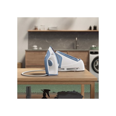 Electrolux E5ST1-2DB Ferro da stiro con caldaia a vapore